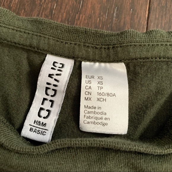 H&M Basic Tee - Picture 2 of 2